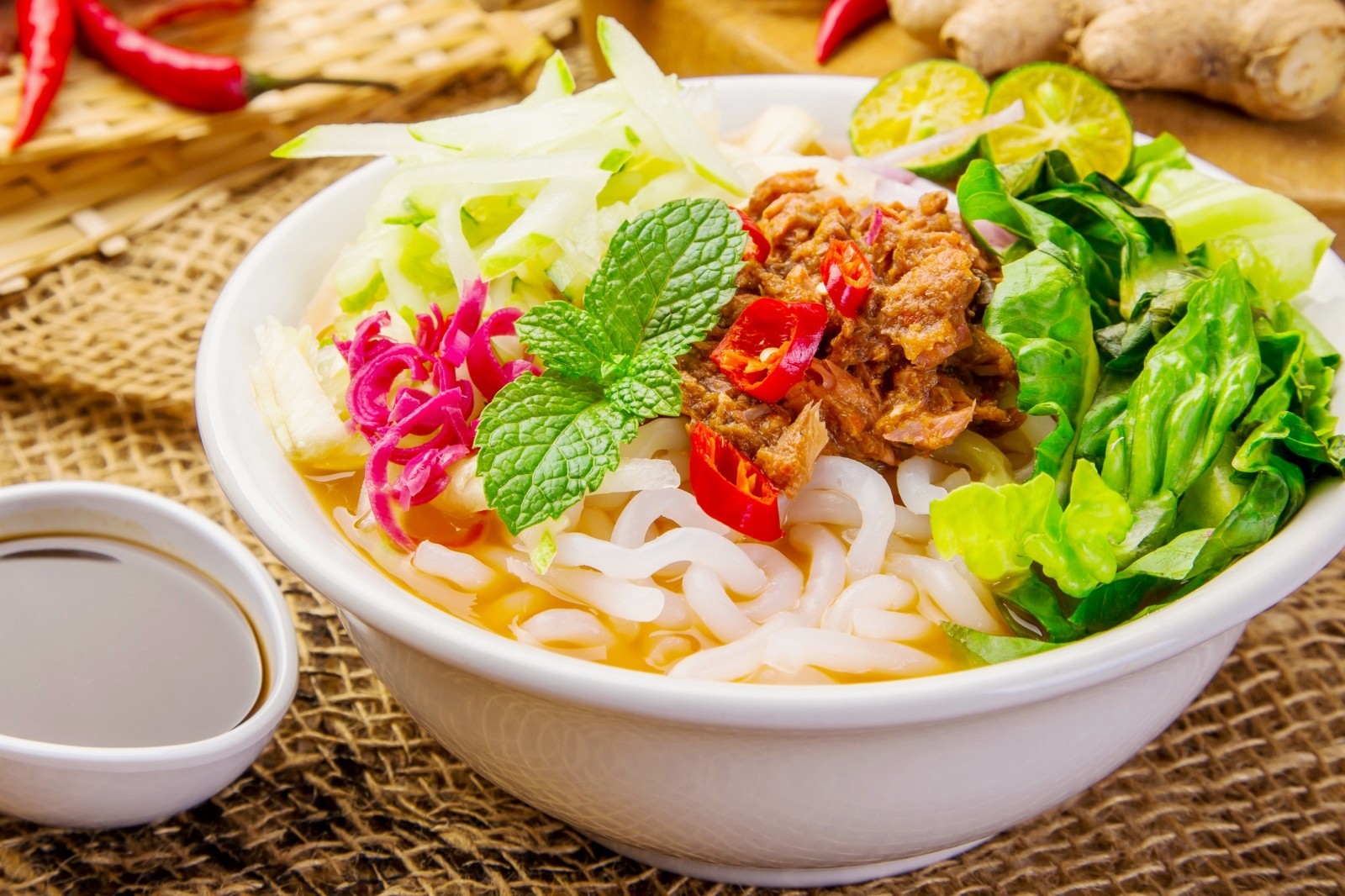 ラクサ 世界の食べ物用語辞典